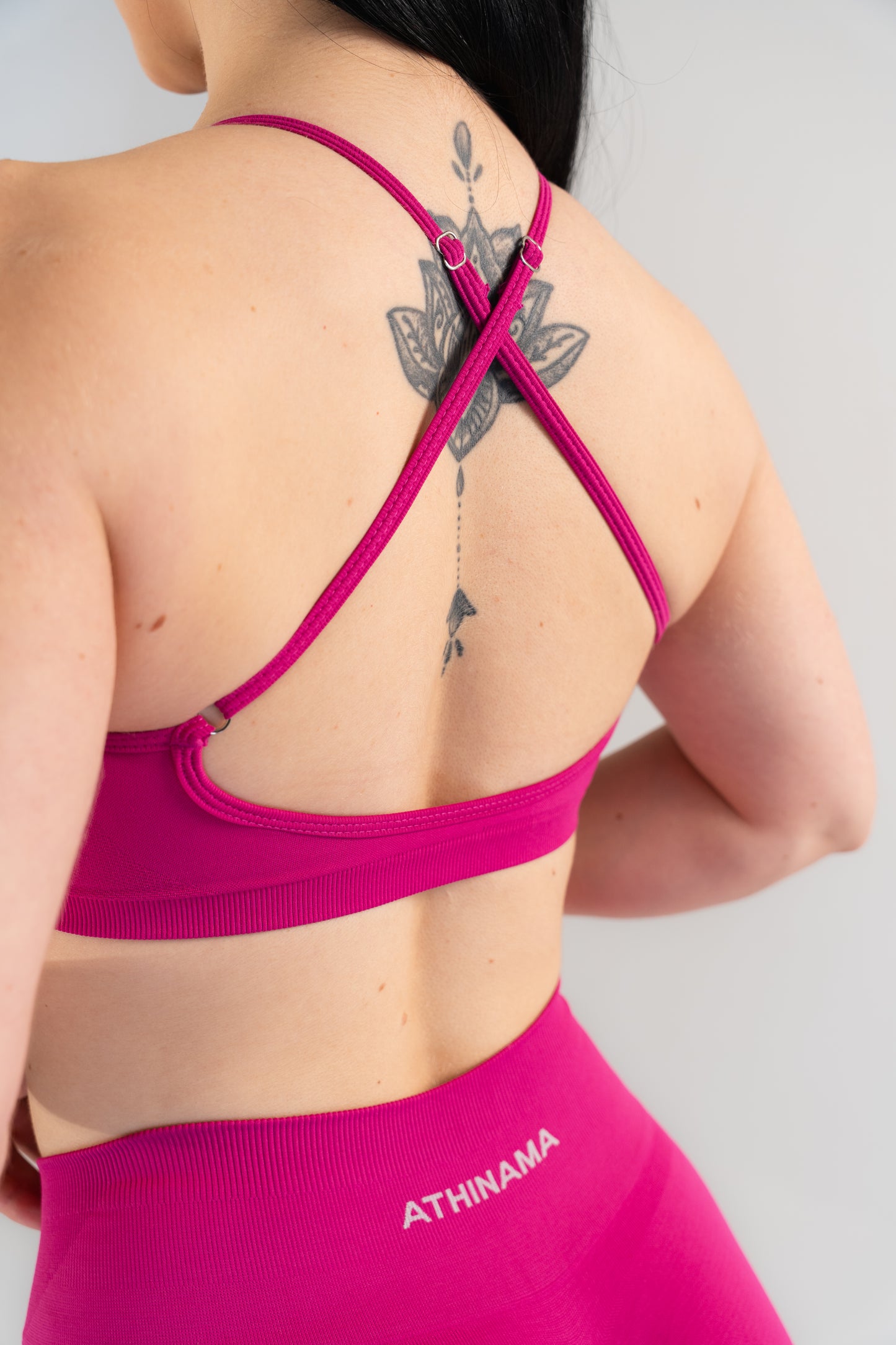 Top Seamless Back Cross